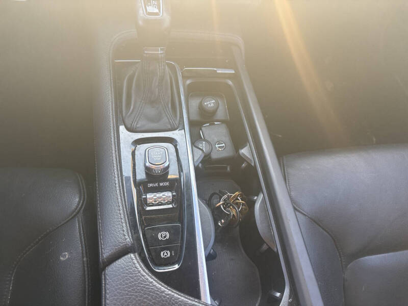 2018 Volvo S90 T5 Momentum