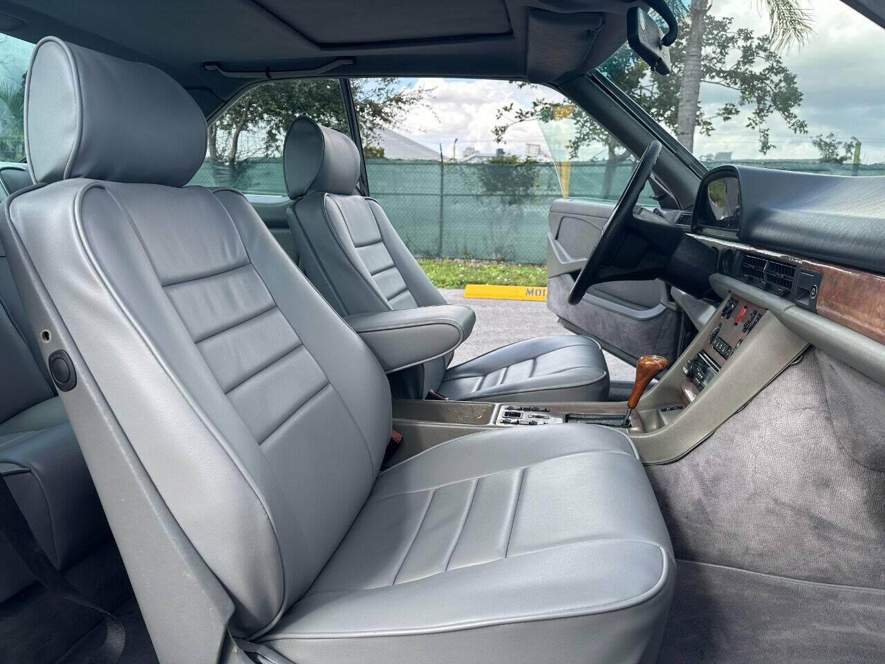 1985 Mercedes-Benz 500-Class  - $17,900