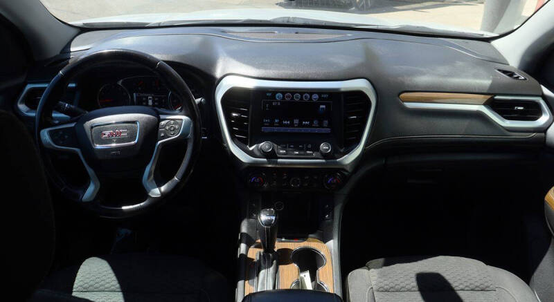 2018 GMC Acadia SLE-2
