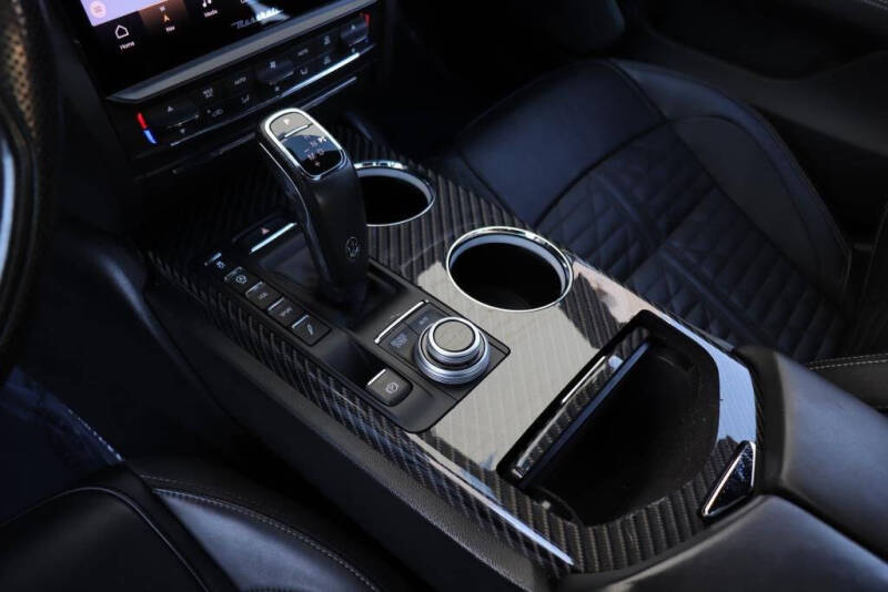 2022 Maserati Quattroporte Modena