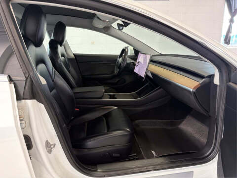 2019 Tesla Model 3 Mid Range