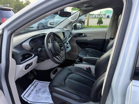 2023 Chrysler Pacifica Touring L
