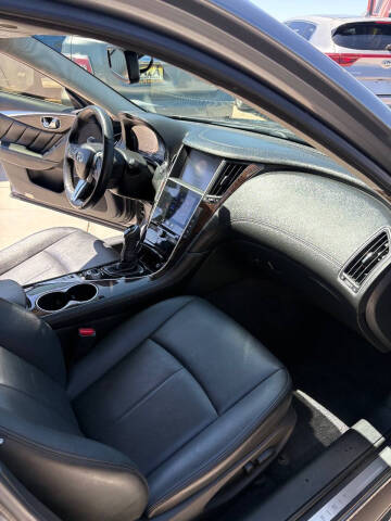 2018 Infiniti QX30 Essential