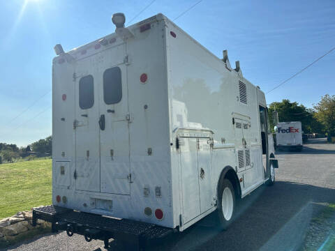 2014 Freightliner MT45 Chassis