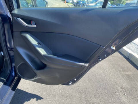 2015 Mazda MAZDA3 i Touring