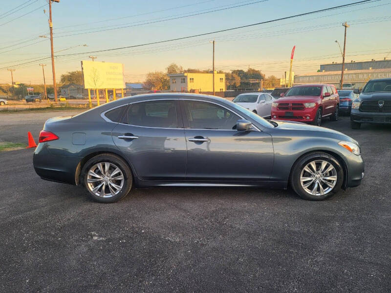2012 Infiniti M37