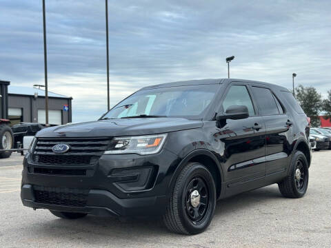 2016 Ford Explorer for sale at Chiefs Auto Group in Hempstead TX