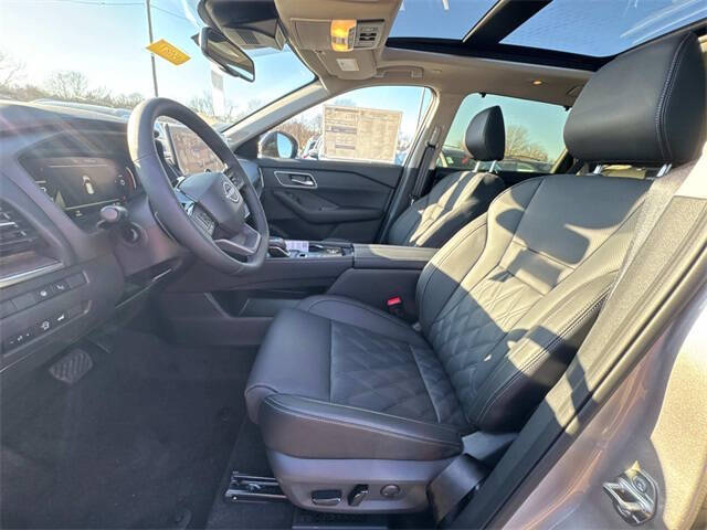 2025 Nissan Rogue Platinum