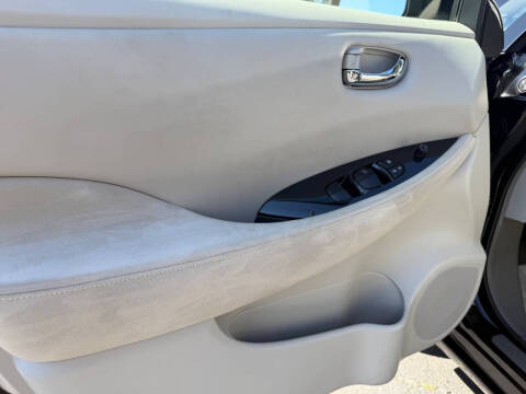 2011 Nissan LEAF SL