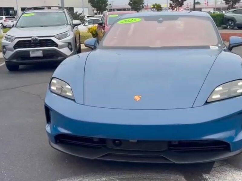 2025 Porsche Taycan 4S