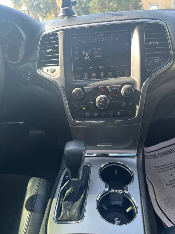 2018 Jeep Grand Cherokee Laredo