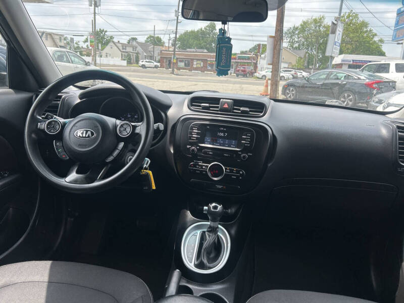 2017 Kia Soul +