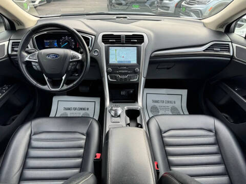 2020 Ford Fusion SEL