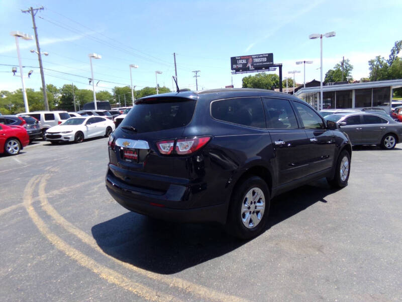 2017 Chevrolet Traverse LS