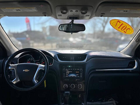 2017 Chevrolet Traverse LT