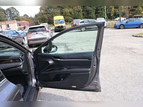 2020 Toyota Camry Hybrid XLE