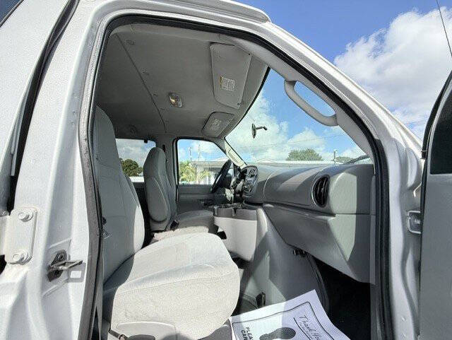 2008 Ford E-Series E-150 XLT
