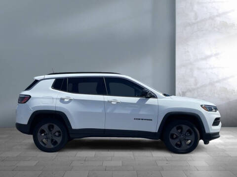 2022 Jeep Compass Latitude Lux