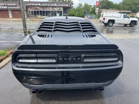 2016 Dodge Challenger 392 HEMI Scat Pack Shaker