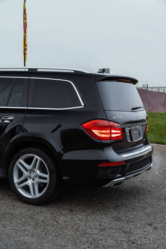 2015 Mercedes-Benz GL-Class GL 550 4MATIC