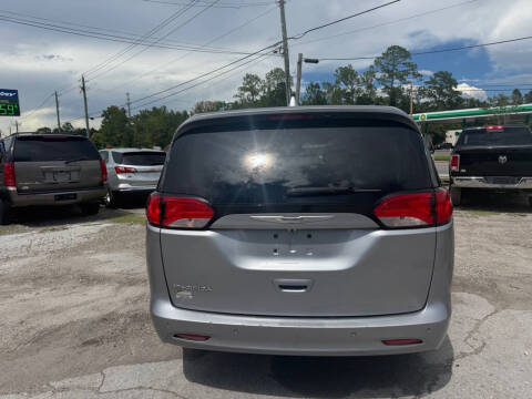 2017 Chrysler Pacifica Touring