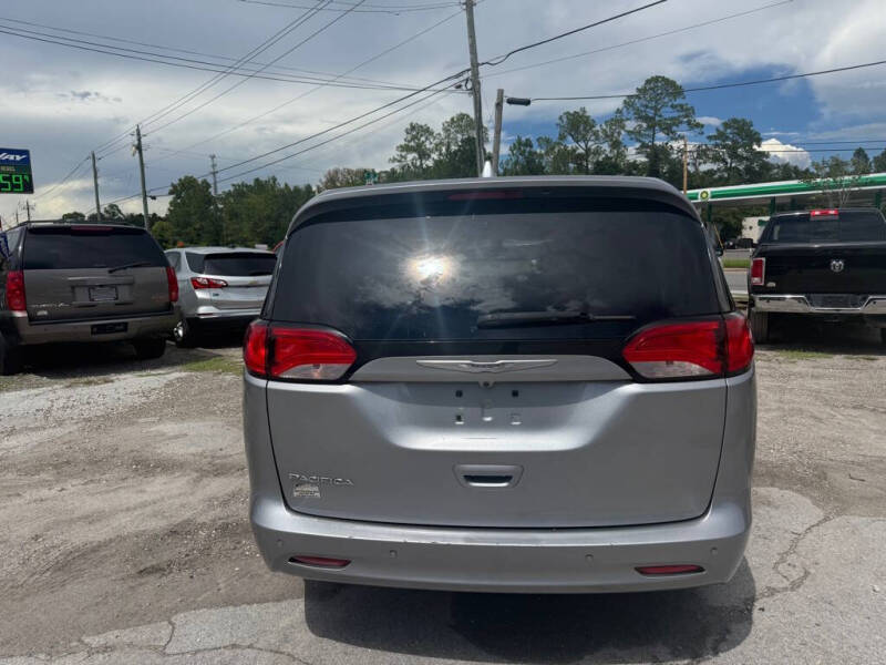 2017 Chrysler Pacifica Touring