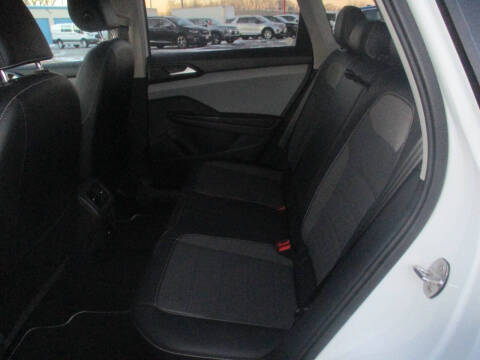 2023 Volkswagen Taos SE 4Motion