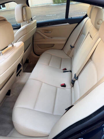 2013 BMW 5 Series 528i