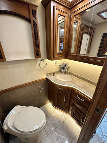 2017 Entegra Anthem 44b 1.5 Bath, 450hp Dies