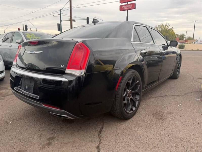 2017 Chrysler 300 C