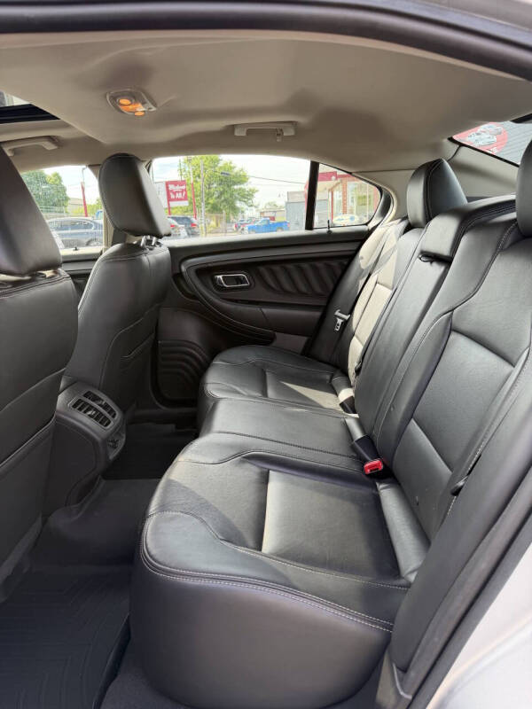 2010 Ford Taurus SEL
