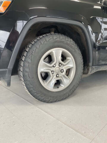 2017 Jeep Grand Cherokee Laredo