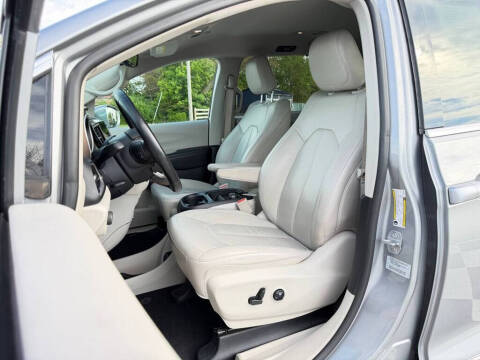 2017 Chrysler Pacifica Touring Plus