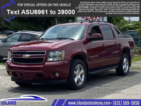 2007 Chevrolet Avalanche for sale at Island Auto Sales in East Patchogue NY
