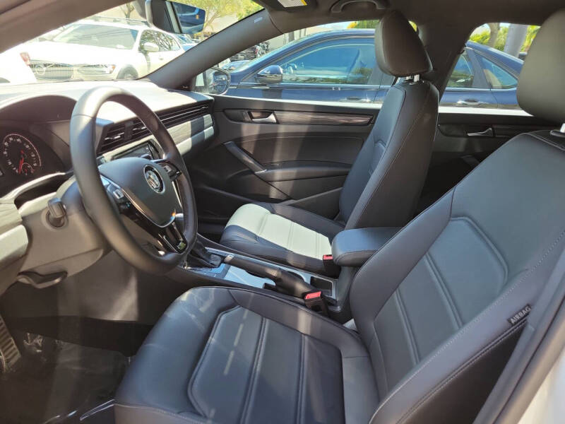 2022 Volkswagen Passat R-Line