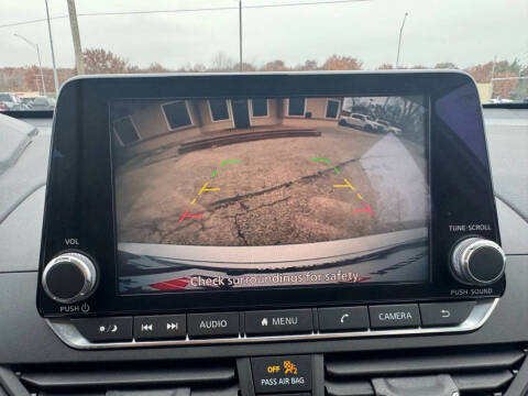 2022 Nissan Altima 2.5 SV