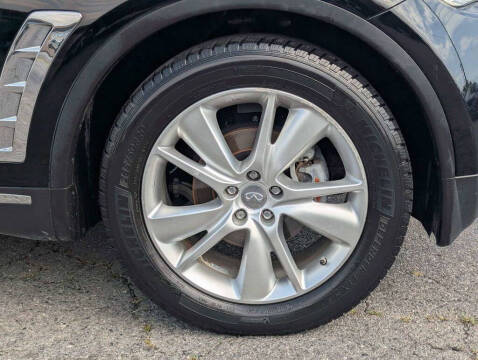 2015 Infiniti QX70