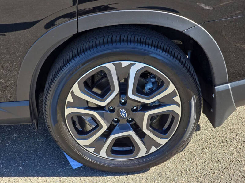 2024 Subaru Ascent Limited 8-Passenger