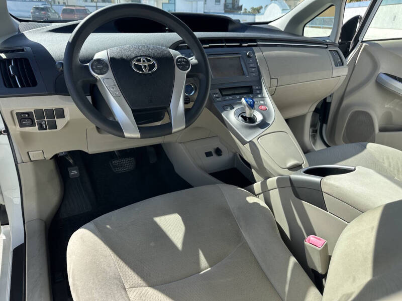 2012 Toyota Prius Two