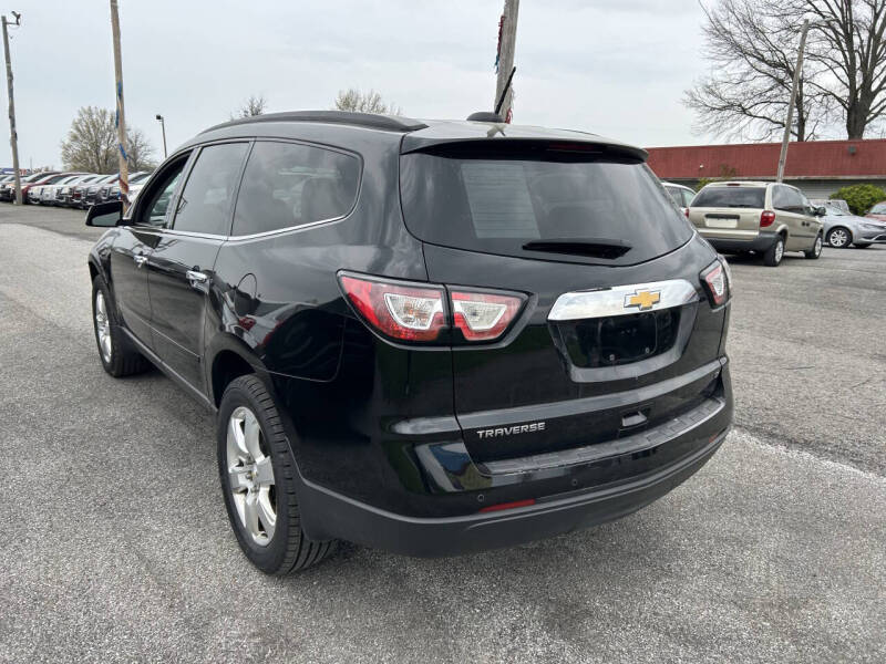 2017 Chevrolet Traverse LT