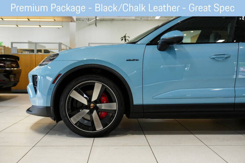 2025 Porsche Macan 4S Electric