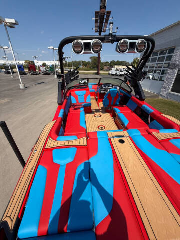 2022 MasterCraft XT24