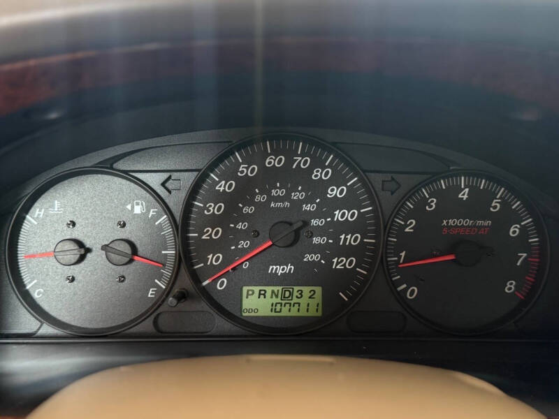 2002 Mazda MPV ES