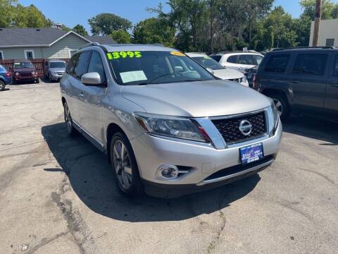 2014 Nissan Pathfinder for sale at DISCOVER AUTO SALES in Racine WI