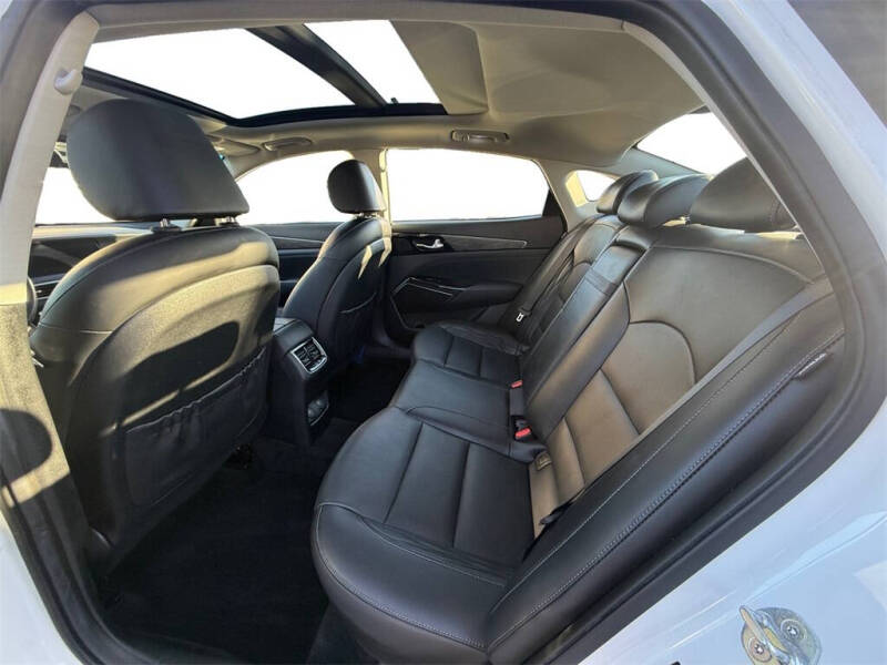 2020 Kia Cadenza Limited