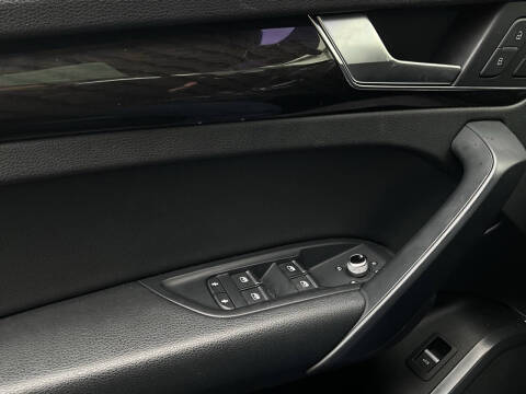 2019 Audi Q5 quattro Premium 45 TFSI