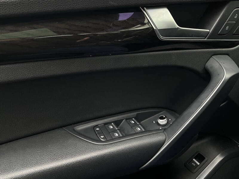 2019 Audi Q5 quattro Premium 45 TFSI