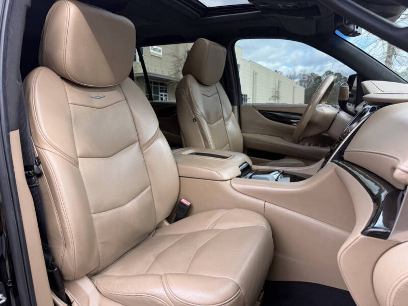 2019 Cadillac Escalade Platinum