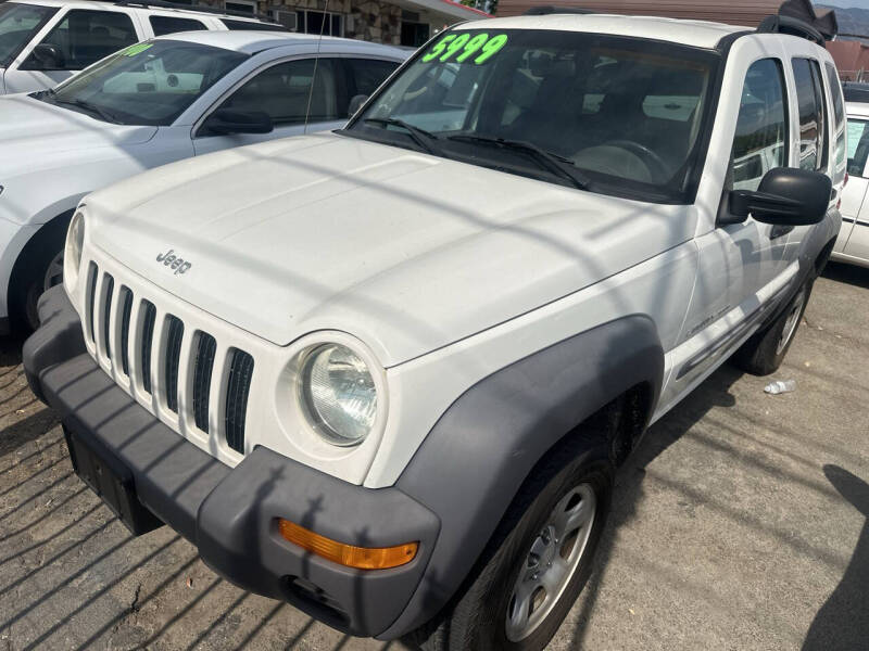 2003 Jeep Liberty Sport photo 2