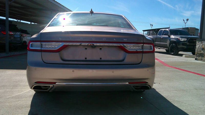 2019 Lincoln Continental Select